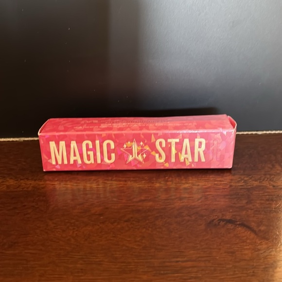 Jeffree Star Orange Concealer Magic Star great for Dark spots Brand New NIB - Picture 2 of 7